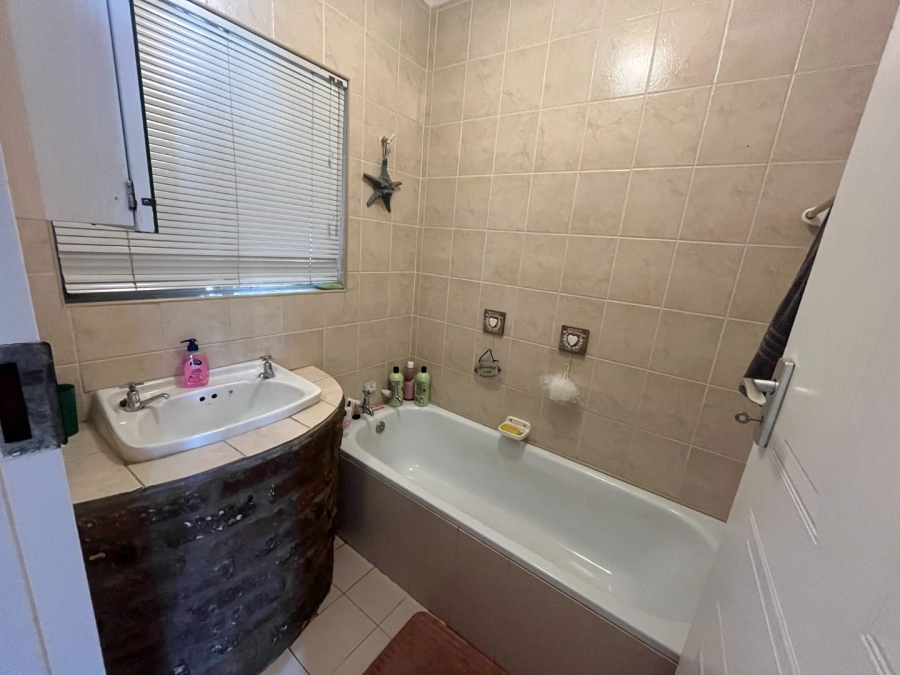 5 Bedroom Property for Sale in Blydeville Northern Cape